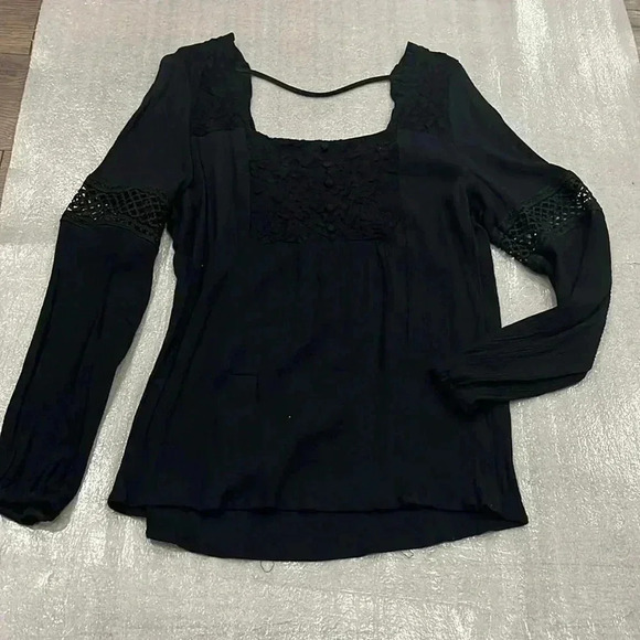 ❤️2/$30❤️[M]Kismet  Black Lace Trimed Square Neck LS Blouse - Picture 2 of 10